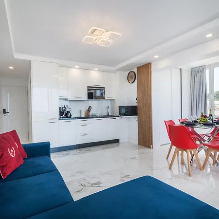 Apartment Ponderosa 619, Americas, 2 Bedroom With Large Terrace And Ocean View, Next To Siam Park
